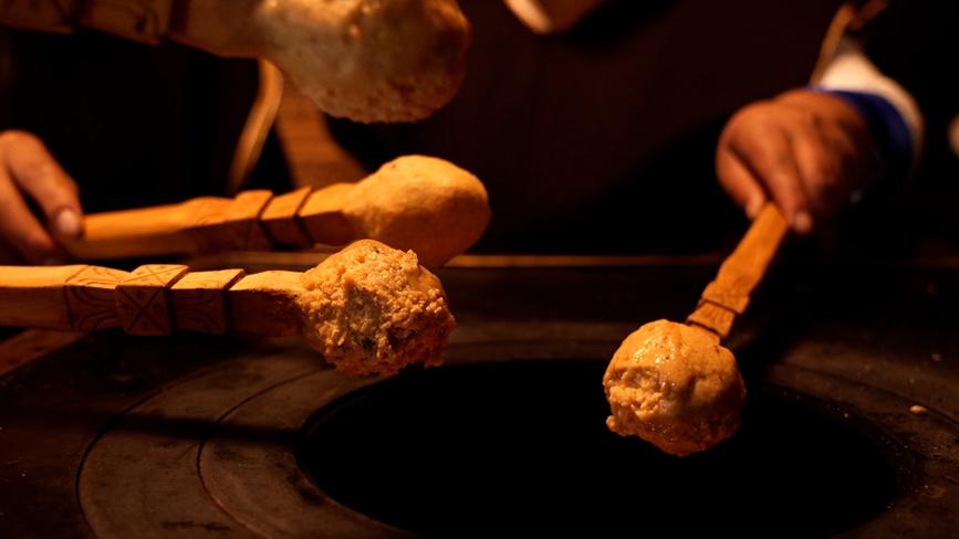  烤“結(jié)達”。