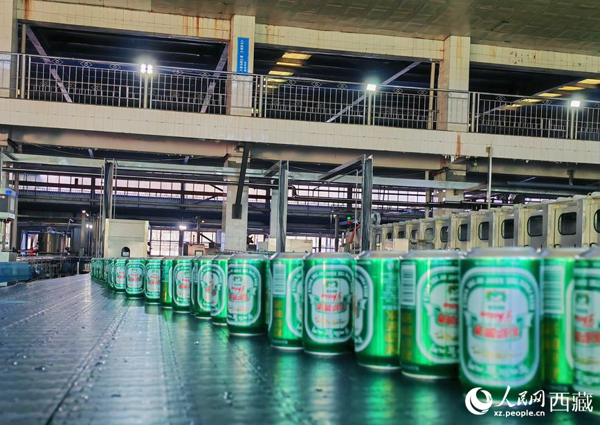 新的生產(chǎn)線投運(yùn)。人民網(wǎng) 李海霞攝