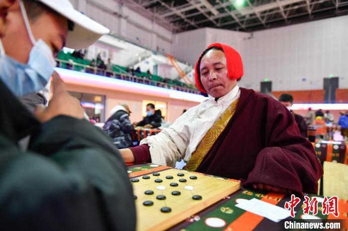 圖為比賽現(xiàn)場(chǎng)。　貢嘎來松 攝