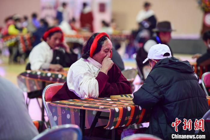 圖為比賽現(xiàn)場(chǎng)?！∝暩聛硭?攝