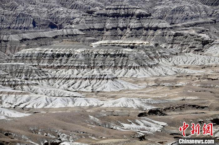 4月5日，西藏阿里札達(dá)土林?！±盍?攝