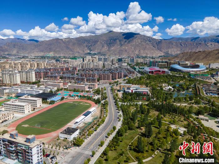 圖為俯瞰拉薩城。資料圖 江飛波 攝