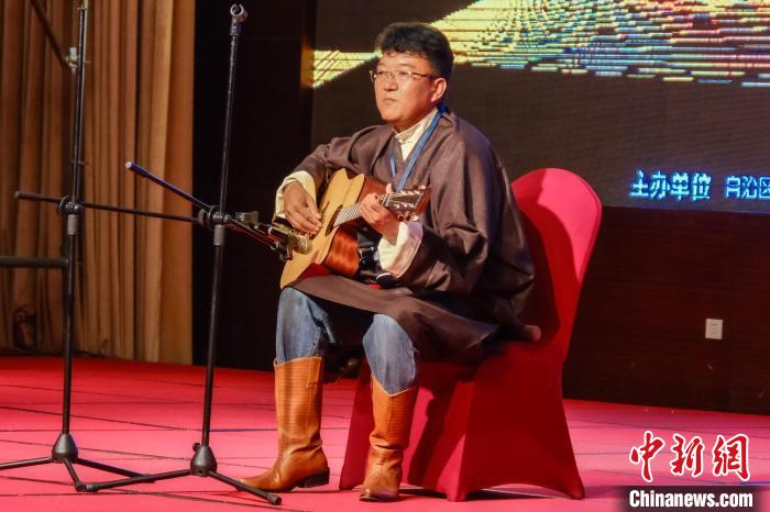 圖為選手進(jìn)行才藝展示?！∥鞑刈灾螀^(qū)旅發(fā)廳供圖