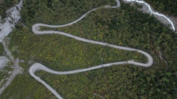 幾代建設(shè)者，歷經(jīng)半個(gè)多世紀(jì)完成！這是一條怎樣的公路？