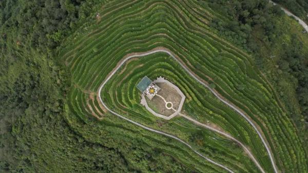 幾代建設(shè)者，歷經(jīng)半個(gè)多世紀(jì)完成！這是一條怎樣的公路？