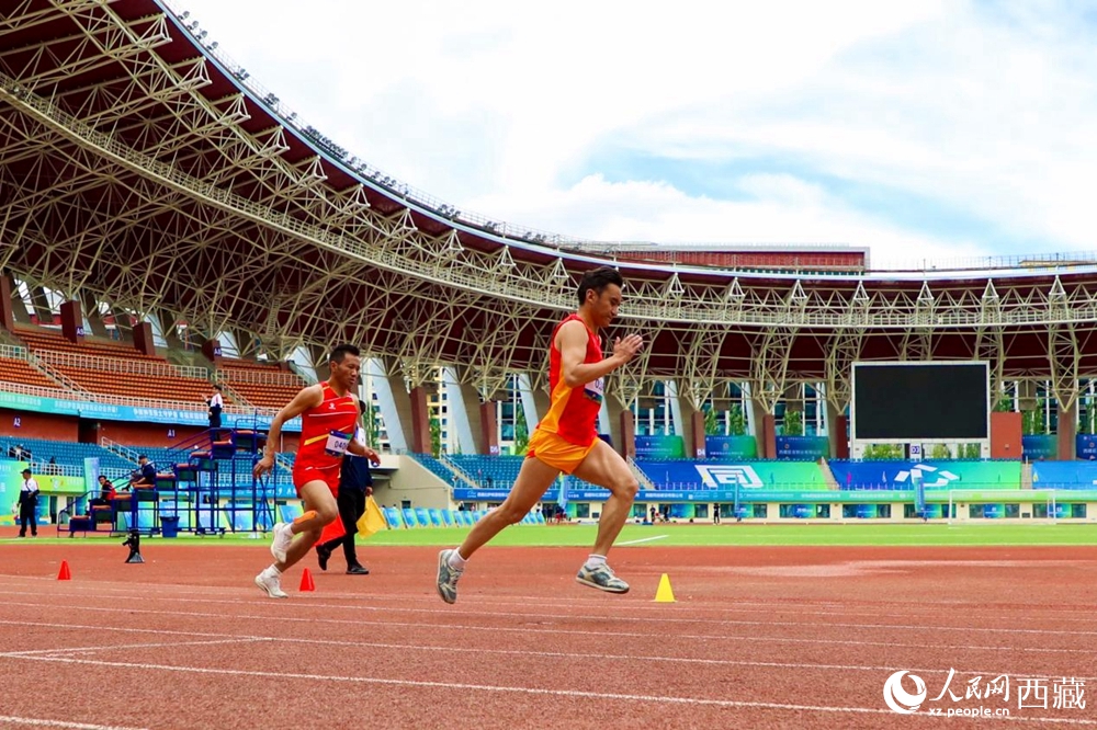 拉薩市群眾文化體育中心舉辦的田徑賽實(shí)況。