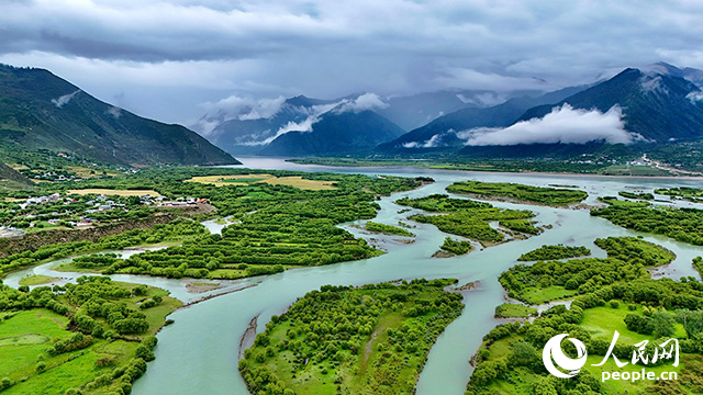 雅尼國(guó)家濕地公園風(fēng)景如畫。人民網(wǎng)記者 次仁羅布攝