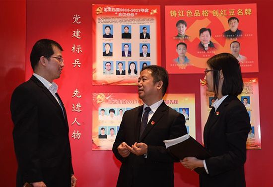 中國(guó)的民營(yíng)企業(yè)為什么要加強(qiáng)黨的建設(shè)？