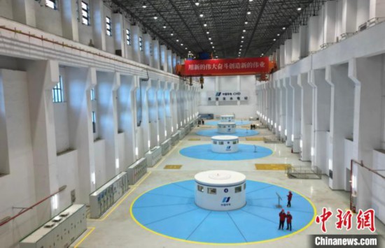 圖為水電站內(nèi)部?！⊥趵凇z